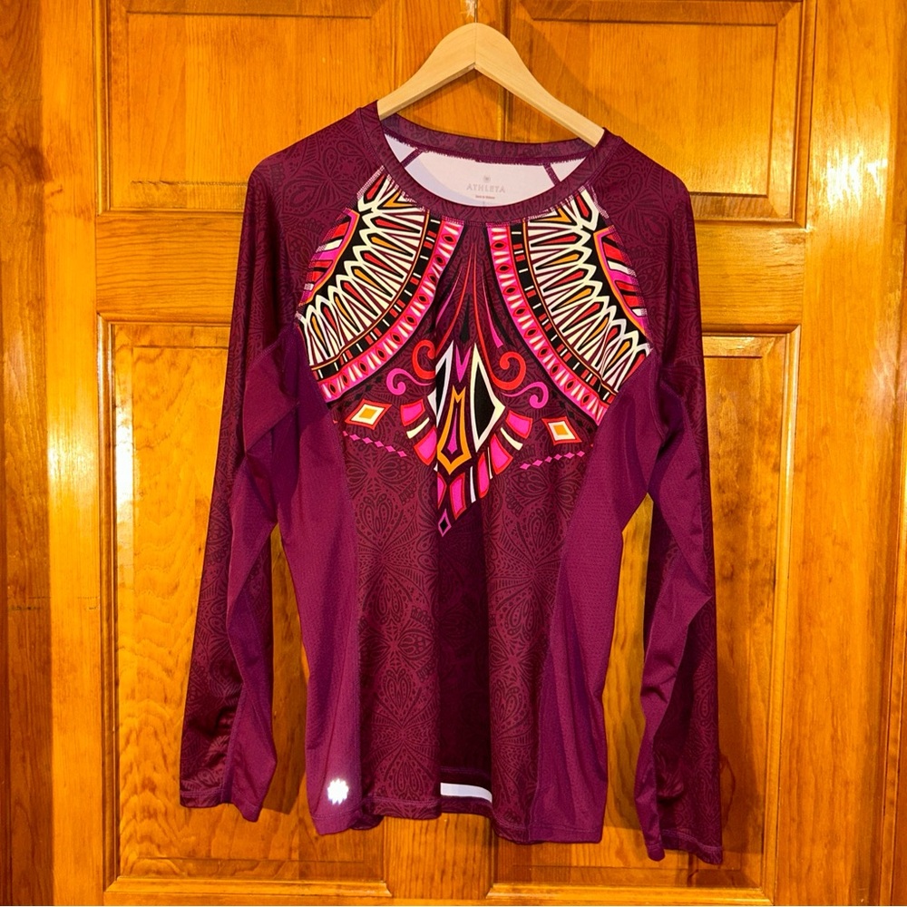 Athleta Cool Down Burgundy Azetec Print L/S Active Shirt Size LG-EUC